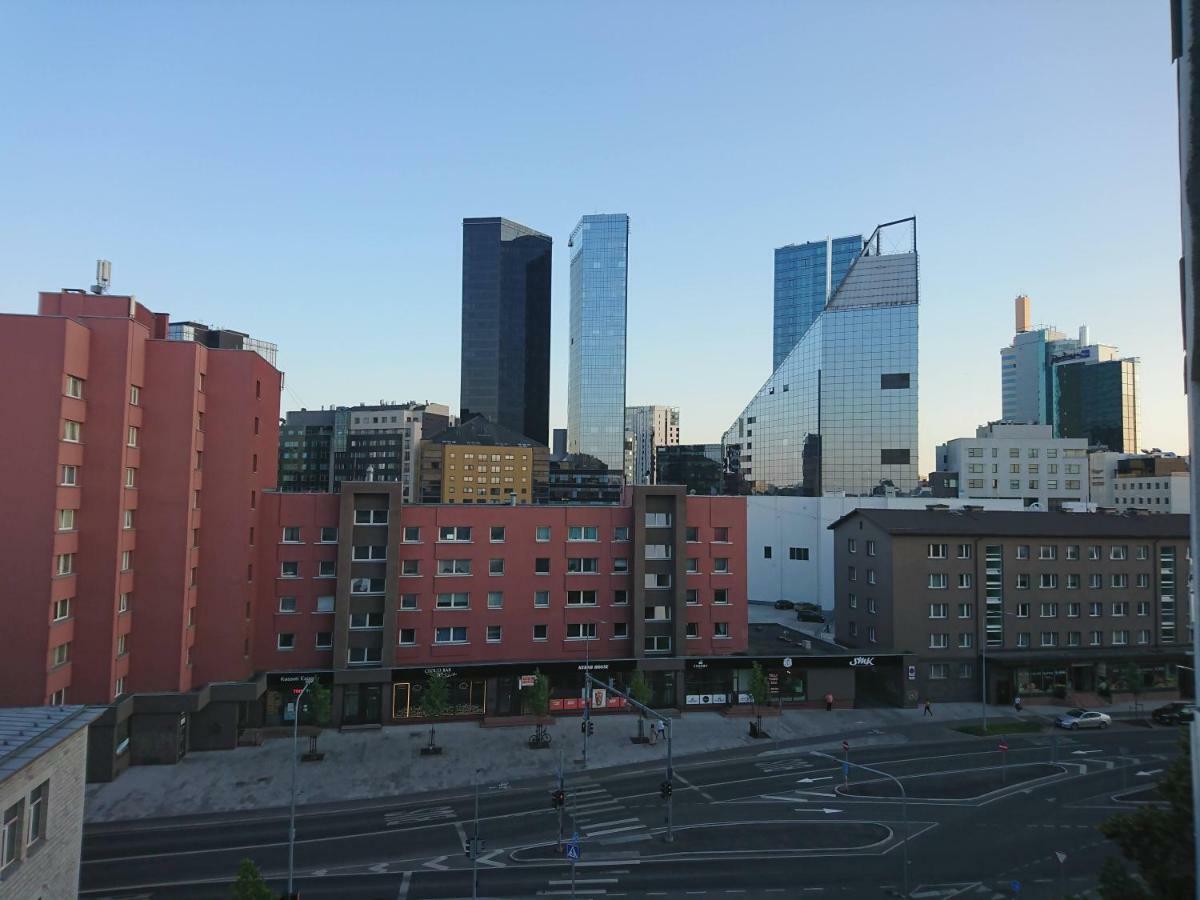 City Center Raua Apartment With Balcony Reval Esterno foto